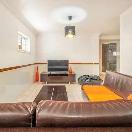 Guestready - Pleasant In Encarnacao Lisbon